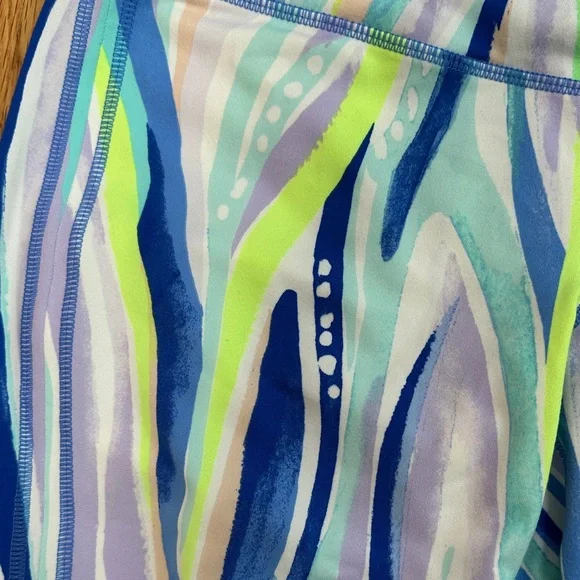 Lilly Pulitzer Blue Luxletic crop Leggings size large - Picture 3 of 5